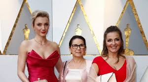 Hiába tartották a francia kritikusok esélyesnek enyedi ildikó filmjét, a füst milán regényéből készült nemzetközi gyártású mozit, a feleségem történetét, végül a bizakodásokat nem váltotta díjra. Enyedi Ildiko En Egy Boldog Ember Vagyok Nyiregyhaza Megyei Jogu Varos Portalja Nyiregyhaza Tobbet Ad