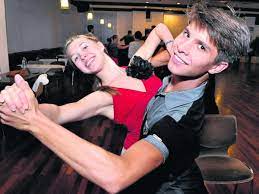 Find art for sale at great prices from artists including paintings, photography, sculpture, and prints by top emerging artists like alexandru ionel. Furs Tanzen Die Heimat Verlassen Regionalsport