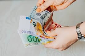 Curs euro 18.04.2021, curs eur bnr azi. Curs Valutar Bnr Vineri 6 Noiembrie Ce Se IntamplÄƒ Azi Cu Euro È™i Dolarul