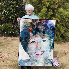 ON THE QUILTFOLK JOURNAL⁠ At the East Cobb Quilters' Guild inclusivity,  charity, and community thrive. With over 344 members, this guild  exemplifies the power of quilting to bring people together and make