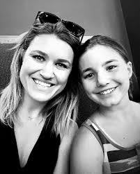 Abby Bill's Instagram, Twitter & Facebook