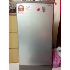 Meski demikian, tetap perhatikan dengan seksama kualitas kulkas bekas yang akan dibeli. Peti Ais Sharp 1 Pintu Kitchen Appliances On Carousell