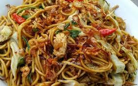 Sambil menunggu mie matang, haluskan bumbu halus juga iris sawi, daun bawang dan bakso. Mie Goreng Jawa Mie Tek Tek By Xanderskitchen Weee