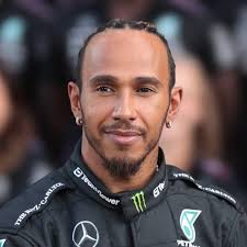 Lewis Hamilton será o novo piloto da Ferrari na temporada de 2025 da  Fórmula 1