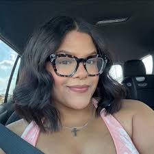 Traveling with a 2-year-old: line entertainment ideas?