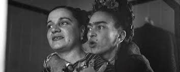 Aurora Reyes: la primera muralista y feminista mexicana que la historia  olvido