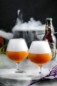 Add ice cubes to tall glass. Alcoholic Butterbeer Recipe Harry Potter Cocktail Gastronom Cocktails