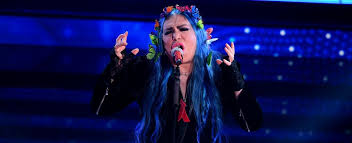 Discover top playlists and videos from your favorite artists on shazam! Loredana Berte Sanremo 2021 Si Rianima Con La Canzone Figlia Di La Repubblica