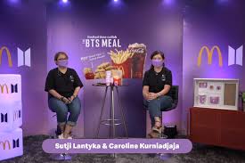 Menu bts meal terdapat dua ukuran yaitu medium dan dua kali medium. Dypoobyxcosipm