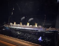titanic diorama sinking titanic model