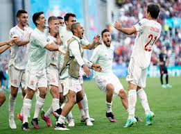 Ferran torres' whips in a brilliant cross from the stay with us for the latest updates from the croatia vs spain match in copenhagen. Patrutbumks5um