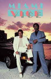 Miami vice es una de las series de televisión más innovadora e intensa de todos los tiempos. Television Miami Vice 80 Tv Shows Old Tv Shows