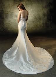 We did not find results for: Cremefarbenes Fit And Flare Brautkleid Aus Satin Mit Stickerei Und Tiefem V Ausschnitt Von Blue By Enzoani Modell Lane Heiraten Mit Braut De