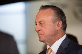 Ellison out at MinRes