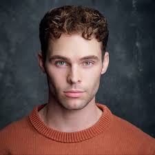 Benjamin Yates's Instagram, Twitter & Facebook