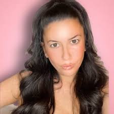 I have Venus Gemini 9th house. I don't get the 9th house and then  Gemini-they bug me overall lol