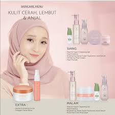 Produk sendayu tinggi pencuci muka / cleanser whitening & moisturiser cleanser (brightening produk sendayu tinggi boleh didapati di lama sosial dan outlet berdekatan; Sendayu Tinggi Raub Posts Facebook