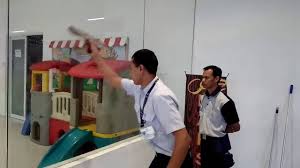 Cicendo, kota bandung, jawa barat 40173. Iss Bandung Glass Cleaning Training Youtube