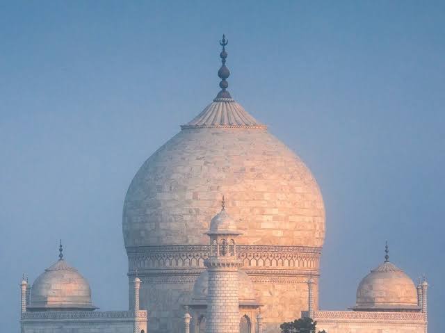 Taj Mahal Guided Tour - An Epitome of Love