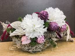 Flowers on the grave band. Grabgesteck Grabschmuck Allerheiligen Totensonntag Nelken Etsy Grabschmuck Grabschmuck Allerheiligen Grabgestecke