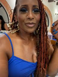 My grown grandchildren do not give me presents for holidays and such. I  give them elaborate gifts. They give other family members presents. Should  I stop?” #KiKiWithToyaT #B969FM 🎤🎧♥️ “Toya T is