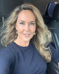 Hi I'm Hollie, I'm honestly not very good at this but I'm trying to make  friends and something more, i was just wondering if people wanted to meet  up or wanted to