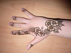 Die intensität der farbe des mehndis hat auch eine bedeutung. 160 Best Learn Henna Ideas Learn Henna Henna Henna Designs