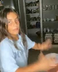 Macaco gordo diretor de vídeo: Ivete Sangalo Faz Balada Ao Vivo Em Sua Cozinha Com Filhos Esse Virus Nao Vai Parar Meu Show Quem Quem News