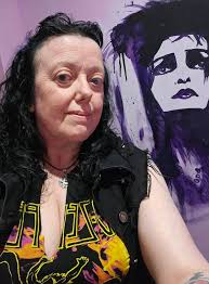 Facebook why when we use the English flag emoji it turns black