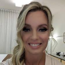 Amanda Hann's Instagram, Twitter & Facebook