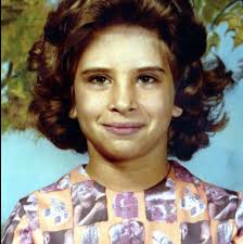 In FX's The Bear, Jeremy Allen White plays a tormented culinary genius who  returns home to run his family's Chicago sandwich shop. We caught up with  White in his native Brooklyn to