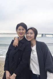 한국배구연맹 경기감독관 유애자는 1962년생으로 올해 나이 60세 입니다. Ymeiqh3lcy8dam