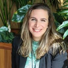 Ella Peters's Instagram, Twitter & Facebook