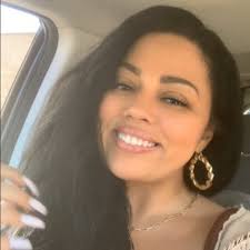 Rebecca Boucher (@RBeccaBoo)