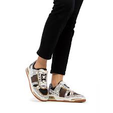 Confortables et versatiles, les sneakers liu jo surprennent par leurs détails en daim, suédine et des paillettes. Women S Sneakers Liu Jo Milano Gyn 05 White Black Synthetic Leather