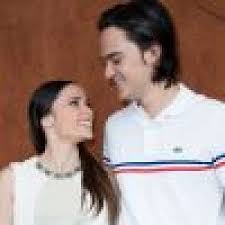 Le torchon brûle entre capucine anav et cécile de ménibus. Capucine Anav Et Alain Fabien Delon Tres Amoureux Et Lookes A Roland Garros Sur Buzz Insolite Et Culture