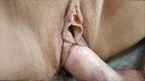 Peter Stone, Çıplak gerçek veya pms (karımın prosusu) (16-18). Peter  Stoneun sesli kitabının görseli.