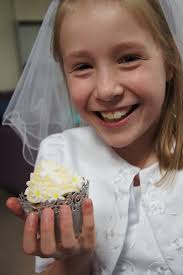From Mommy to Mum: Hannah's First Holy Communion. . .