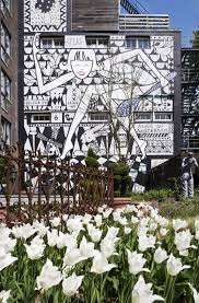 There are 122 guest rooms with custom made wallpapers in each of them and the hotel also offers a restaurant, bar, lounge and a library on the ground floor.s. Andaz Amsterdam Prinsengracht Hotel Amsterdam