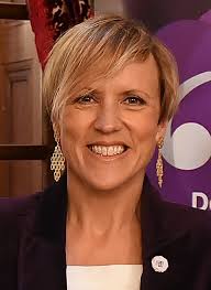 Doug armstrong (broadcaster) peter arnett. Hilary Barry Wikipedia