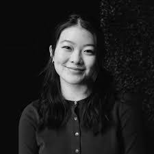 Lauren Ewald's Instagram, Twitter & Facebook