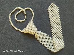 Cravate De Perles Blanches D Imitation Collier De Perles Cravate Vintage Annees 70 80 Perle Blanche Collier Perle Perle