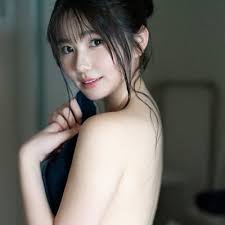 純白彩永 チェキ 純白彩永 新作 DVD 特典 直筆サイン入りチェキ②｜