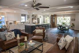 So, just like our kitchen wall to the dining room, we had similar problems with the kitchen walls to the living room. Open Concept Living Room Kitchen Whaciendobuenasmigas