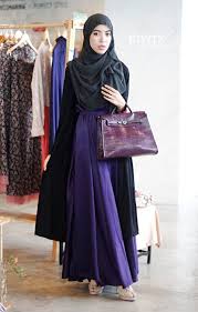 Cardigan memiliki banyak model, ada yang pendek, ada juga yang panjang. Long Cardigan Memang Luaran Yang Pas Agar Penampilan Berhijabmu Semakin Ciamik Intip Yuk 11 Paduan Hijab Dengan Long Cardigan Berikut Ini