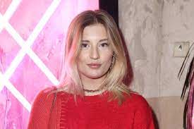 Luna marie schweiger is a german actress. 6vro9 Gwyaogkm