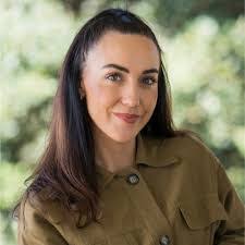 Annetta Brown's Instagram, Twitter & Facebook