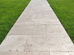 Travertin Medium Einer Unserer Beliebtesten Natursteine Fur Innen Und Aussen Jonastone Garten Platten Natursteine Gartengestaltung