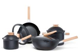 The Motoki Series Item Gain The Reddot Award 2016 Which Is A Die Cast Aluminum And Assort The Beech Wood Handle Cookware Design Pot Designs Flatware Design