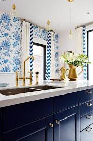 Navy Blue Kitchen Cabinets Blue White Floral Wallpaper White Marble Counter Tops Brass Accents Blue White Kitchens Kitchen Inspirations Home Decor